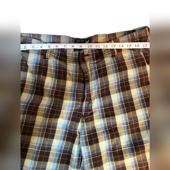 Arrow Blue Jeans Co. Bermuda Shorts Men's Size 36 Blue Plaid - Picture 3 of 7